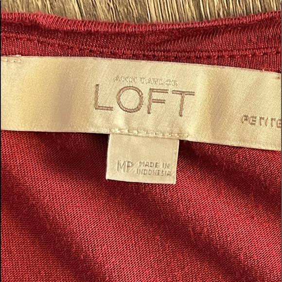 LOFT short sleeve ruffle hem top M Petite - Picture 5 of 6